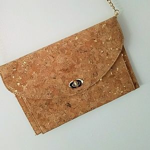 Adorable cork purse with gold toned accents